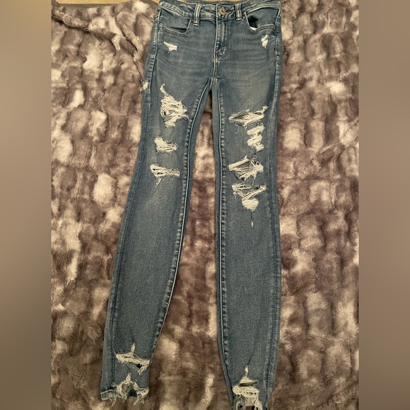 American Eagle High-Waisted Ripped Skinny Jeans - Picture 1 of 4